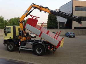 LKW-montierter Kran 1