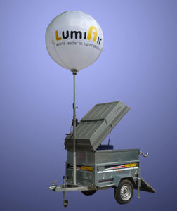 Leuchtballon mit Verbrennungsmotor