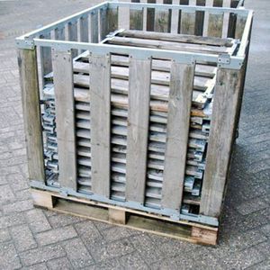 Holzpalettenbox 1