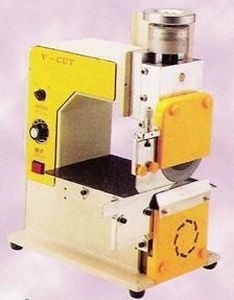 Schneidemaschine für Kunststoffe 1