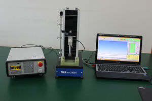 Kraftprüfmaschine 1