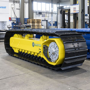 Chassis für Baustellenmaschine / auf Raupen 1