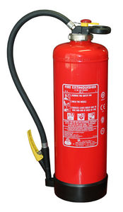 Feuerlöscher auf Pulverbasis