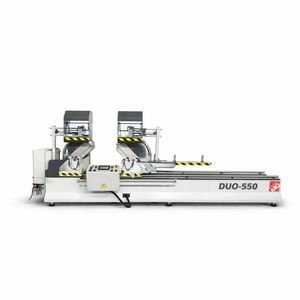 Doppelgehrungssäge für PVC 1
