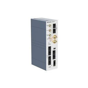 Multi-Service-Router 1