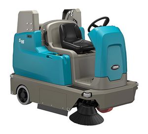 Aufsitzkehrmaschine