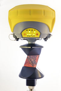 Totalstation mit Reflektor