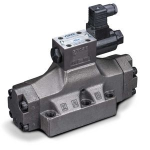 Hydraulik-Wegeventil / Schieber