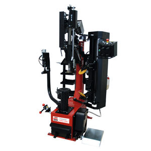 Reifenmontiermaschine für PKW 1