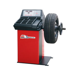 Reifenwuchtmaschine für PKW 1