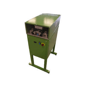 Ausklinkmaschine mit variablem Winkel
