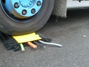 Kabelschutz für Fahrzeugdurchlauf 1