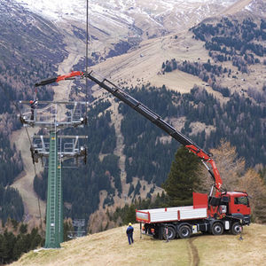 LKW-montierter Kran 1