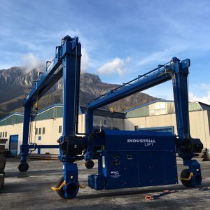 Portalhubwagen mit Gummireifen