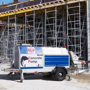 anhängermontierte Betonpumpe