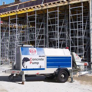 anhängermontierte Betonpumpe