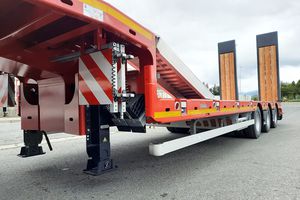 Sattelauflieger für Containertransport