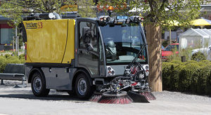 Diesel-Kehrmaschine 1