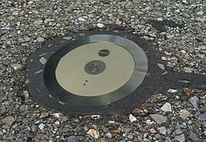 Wasserstandsmess-Fahrbahnsensor