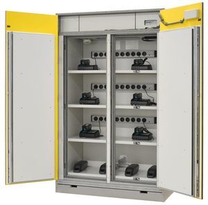 bodenstehender Schaltschrank 1