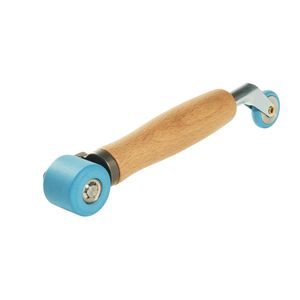 Andrückroller mit Holzgriff 1