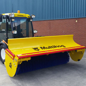 Kehrmaschine für Traktor / hydraulisch
