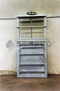 Schleusentor zur Abwasseraufbereitung