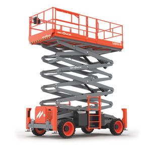 mobile Scherenarbeitsbühne