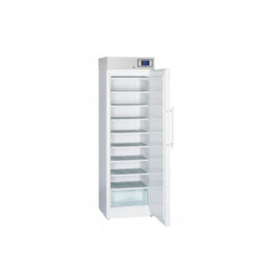 vertikaler Gefrierschrank 1
