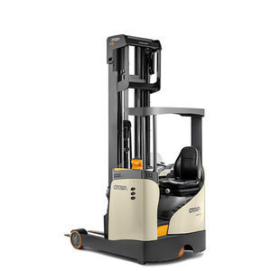 elektrischer Schubmaststapler