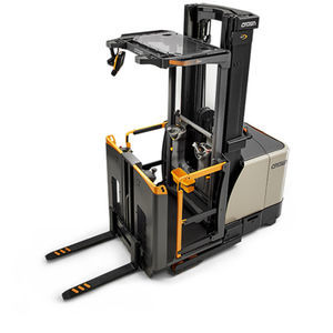 VNA-Kommissionierstapler 1