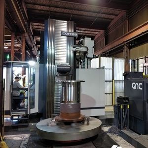 Dreh-Fräszentrum / CNC
