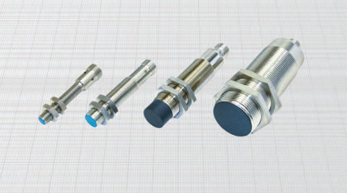 Induktiver Näherungssensor - DCA8/4309KS3GD  - BDC ELECTRONIC S.r.l. - magnetisch-induktiv / zylinderförmig / M30