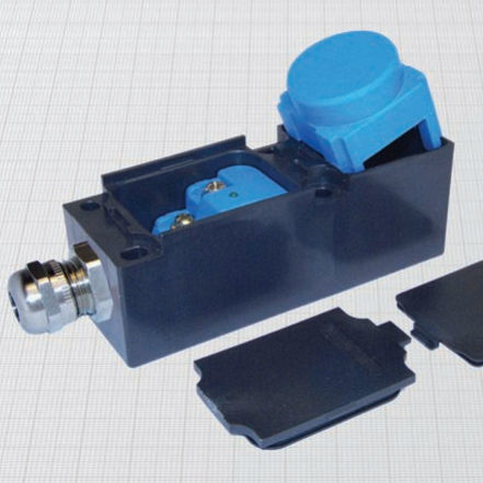 Induktiver Näherungssensor - DCP/4700A - BDC ELECTRONIC S.r.l. - magnetisch-induktiv / rechteckig / NAMUR