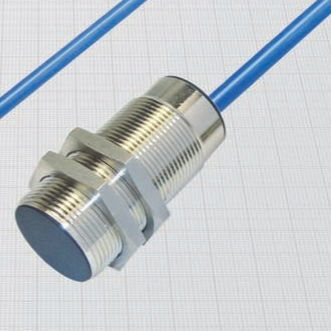 Kapazitiver Näherungssensor - NKS18/4600A - BDC ELECTRONIC S.r.l. - magnetisch-induktiv / zylinderförmig / M30