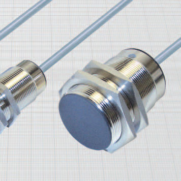 Induktiver Näherungssensor - DCA18/4A09KS3GD - BDC ELECTRONIC S.r.l. - magnetisch-induktiv / zylinderförmig / M30