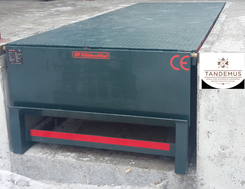 Hydraulische Laderampe - Hydraulic ramps with extended platform - Hidrotiltai - für Plattform