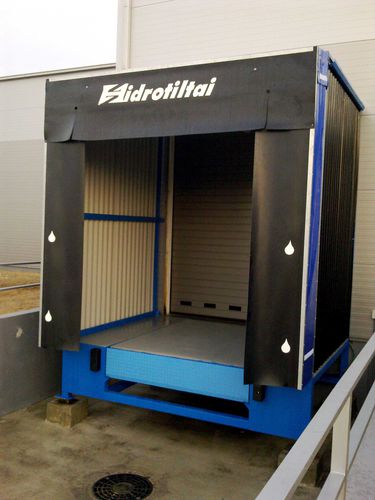Ladekai - Typical loading dock - Hidrotiltai