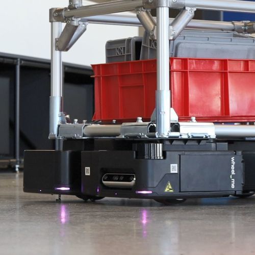 AMR für Materialumschlag - GENIUS 2 (wheel.me) - BeeWaTec AG - Transfer / Transport / zum Laden