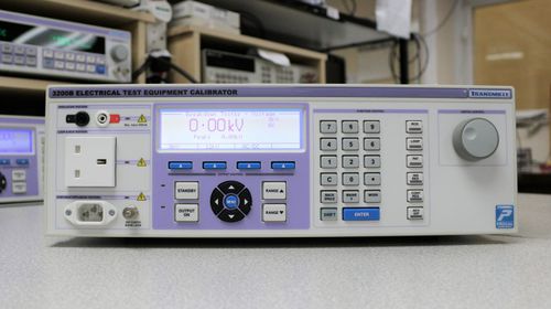 Multifunktionskalibrator - 3200B series - TRANSMILLE - Schleifen / für Elektromessgeräte / für Isolationstester