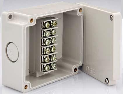 Wandmontierter Klemmenkasten - Hugro Armaturen GmbH - IP66 / Polycarbonat