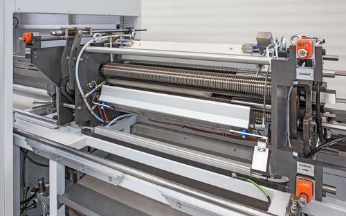 Bördelmaschine Umformmaschine - RIMROLLER - Kiefel GmbH - durch Rollieren / Becher / für Kunststoff