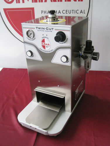 Kaltschneidemaschine - Twin cut - O.M.A.R. Pharmaceutical Blister Solution - pneumatisch