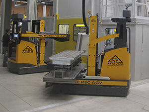 Wagen für Materialumschlag - WG Mobile AGV - AGAB Pressautomation AB - Metall / Form