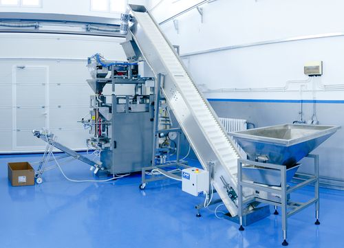 Vertikale Absackmaschine - Omniprojekt doo, Vrnjačka Banja, Srbija - per Gewicht / FFS / PLC-gesteuert