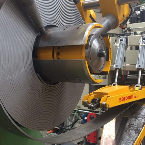 Bandzuführanlage für Feinschneidprozesse - Elma machine - hohe Dicke