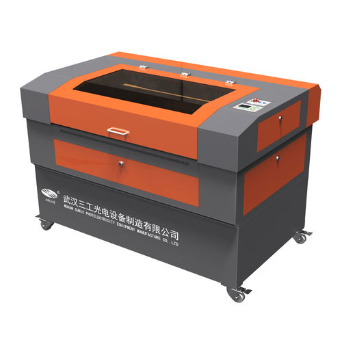 Gravier-Schneidemaschine - SCU1060-H - Wuhan Sunic Photoelectricity Equipment Manufacture Co., Ltd - CO2-Laser / für Gummi / für Acryl