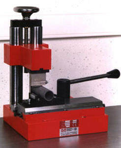 Wälzlager-Markiermaschine - FRAP MV40 - BGI (BERNARD GRAVURE INDUSTRIELLE) - Tisch