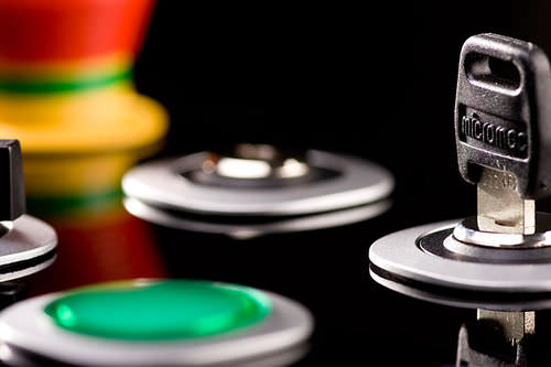 Schlüssel-Drucktaster - Georg Schlegel GmbH & Co. KG - IP65 / elektromechanisch