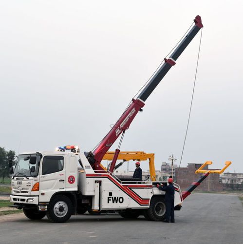 LKW-montierter Kran - javaid Industrial company - Ausleger / Teleskop / für Baustelle